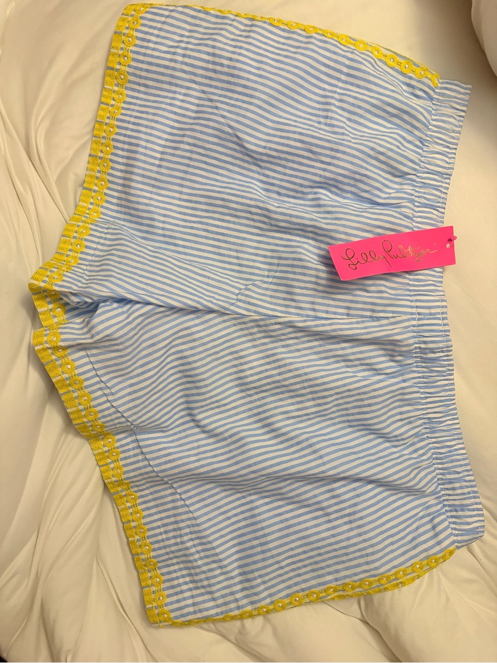 Lilly Pulitzer 5” Katia Embroidered Shorts L View 4